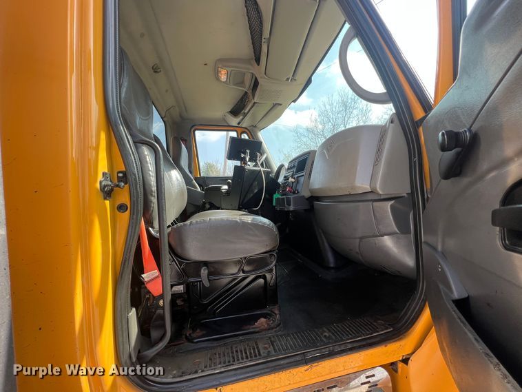 image for item LI9562 2009 International WorkStar 7500  dump truck