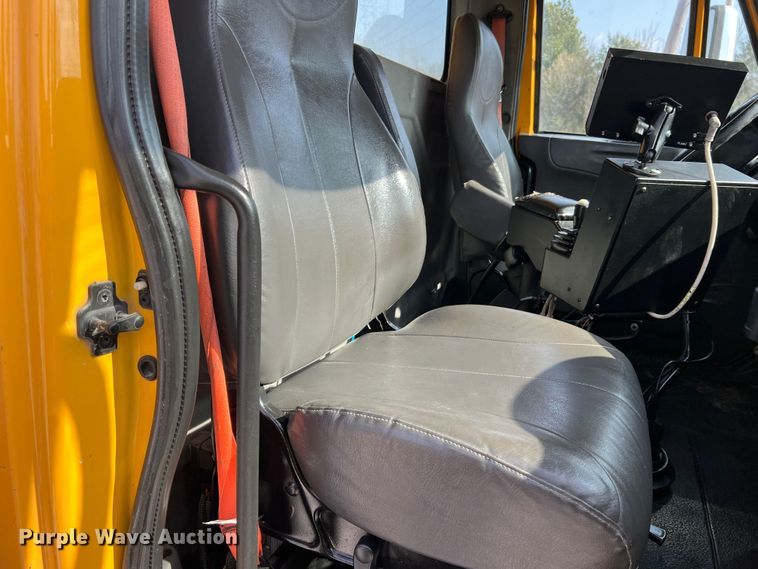 image for item LI9562 2009 International WorkStar 7500  dump truck