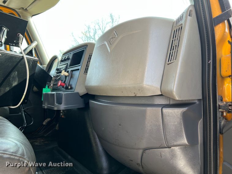 image for item LI9562 2009 International WorkStar 7500  dump truck