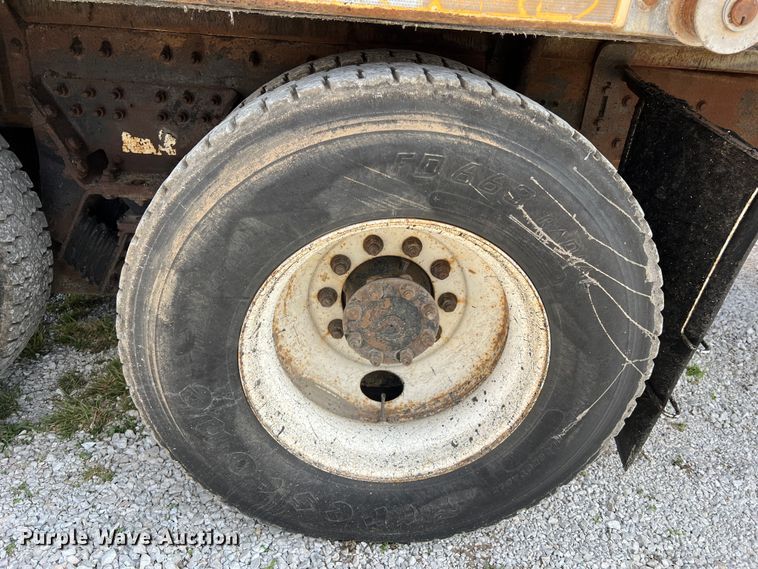 image for item LI9562 2009 International WorkStar 7500  dump truck