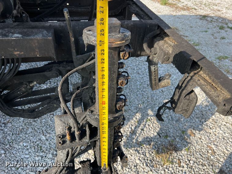 image for item LI9563 2004 Chevrolet C7500  oil distributor truck