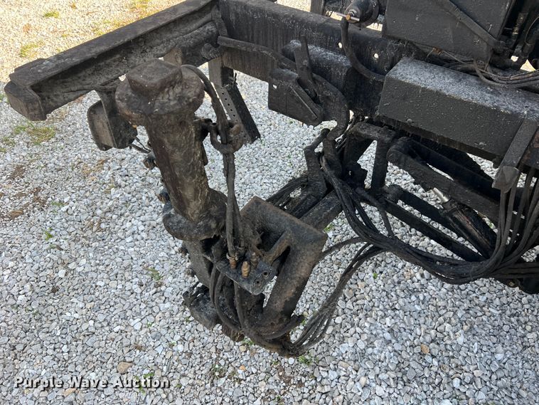 image for item LI9563 2004 Chevrolet C7500  oil distributor truck