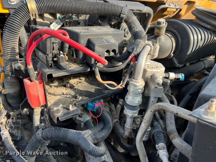 image for item LI9563 2004 Chevrolet C7500  oil distributor truck