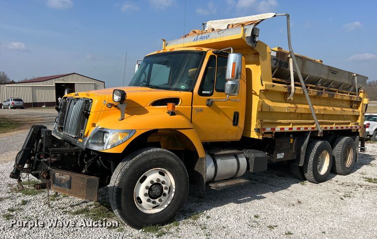 image for item LI9565 2006 International 7400 dump truck