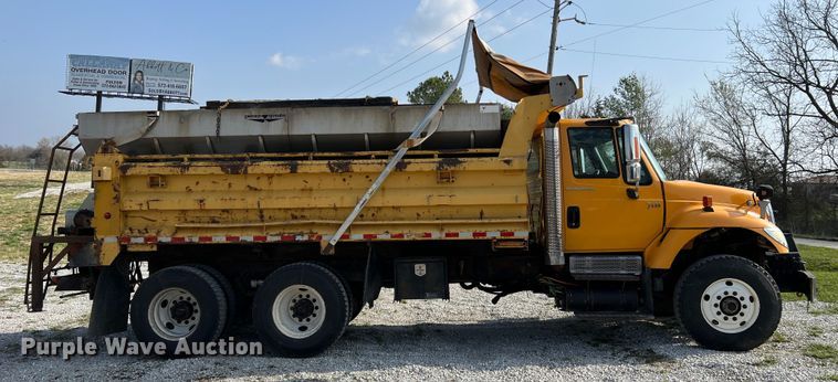 image for item LI9565 2006 International 7400 dump truck