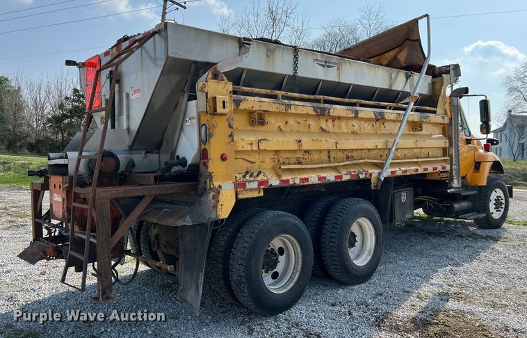 image for item LI9565 2006 International 7400 dump truck