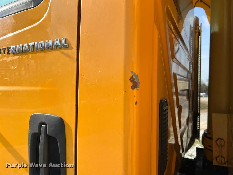 image for item LI9565 2006 International 7400 dump truck