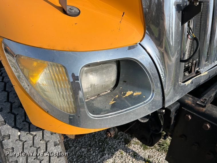 image for item LI9565 2006 International 7400 dump truck