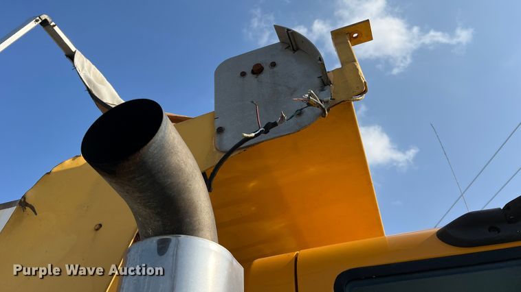 image for item LI9565 2006 International 7400 dump truck