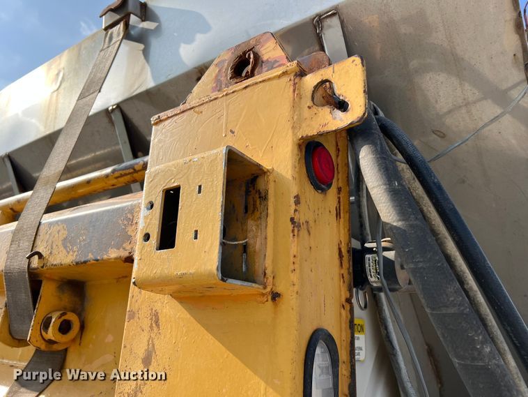 image for item LI9565 2006 International 7400 dump truck