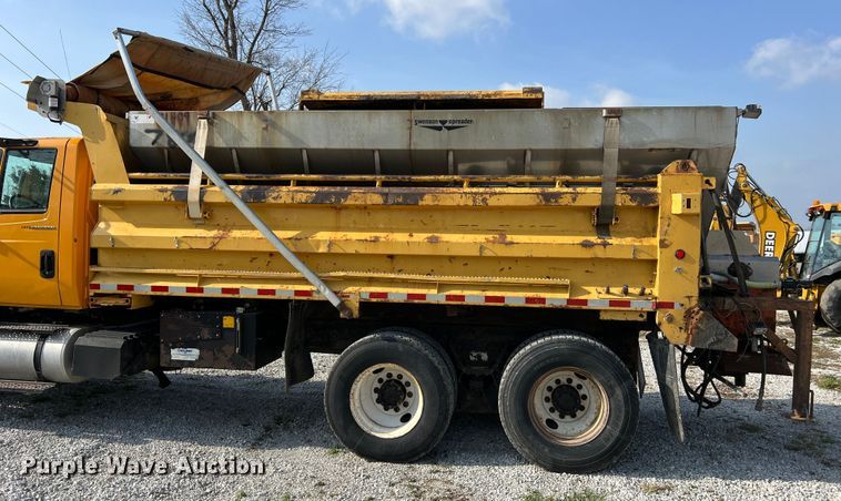 image for item LI9565 2006 International 7400 dump truck