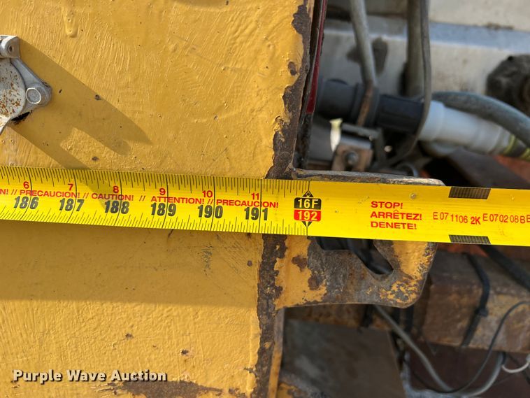 image for item LI9565 2006 International 7400 dump truck