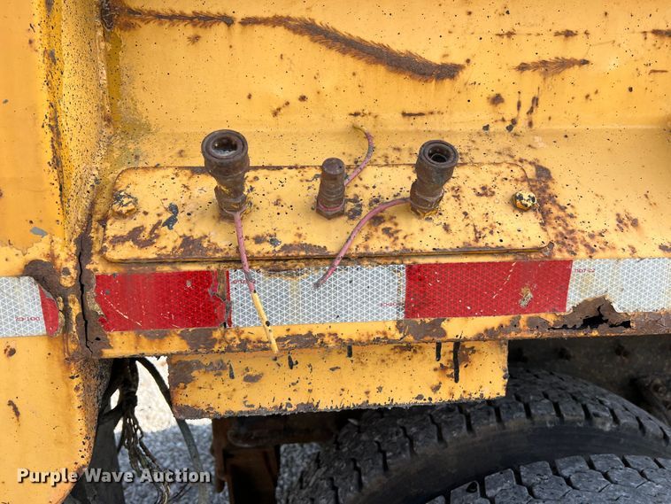 image for item LI9565 2006 International 7400 dump truck