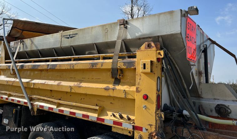 image for item LI9565 2006 International 7400 dump truck