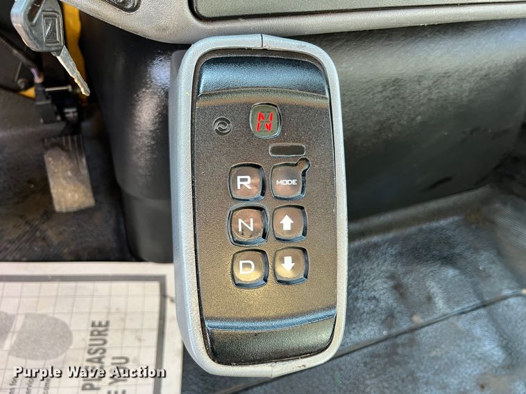 image for item LI9565 2006 International 7400 dump truck