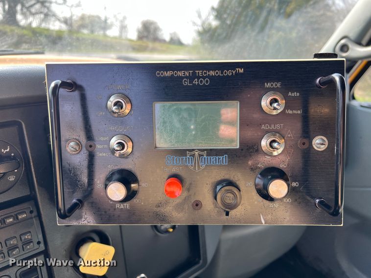 image for item LI9565 2006 International 7400 dump truck