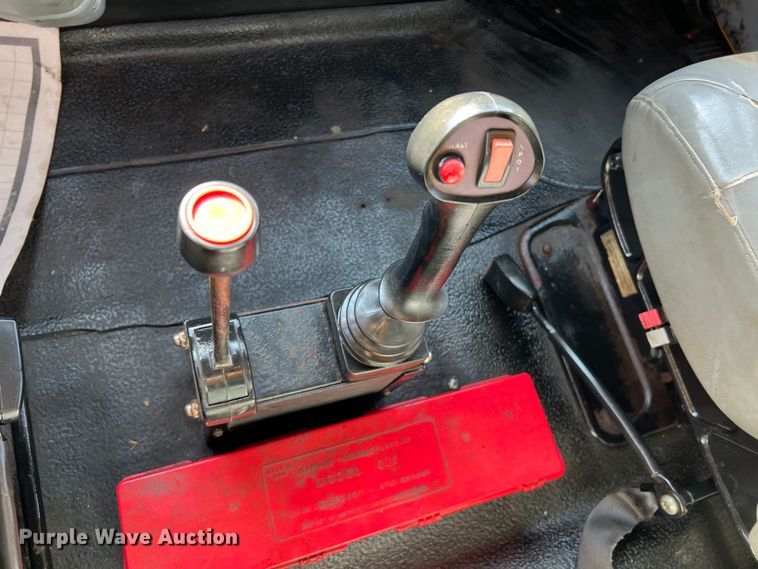 image for item LI9565 2006 International 7400 dump truck