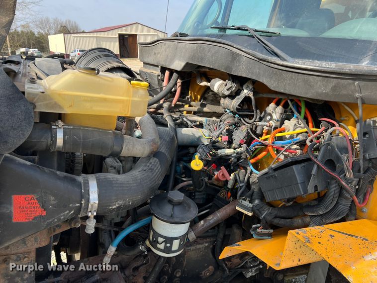 image for item LI9565 2006 International 7400 dump truck