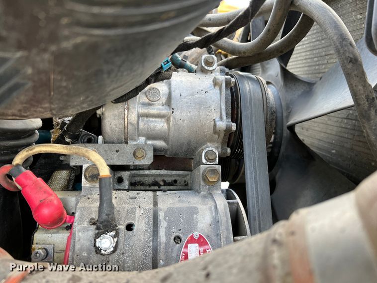 image for item LI9565 2006 International 7400 dump truck