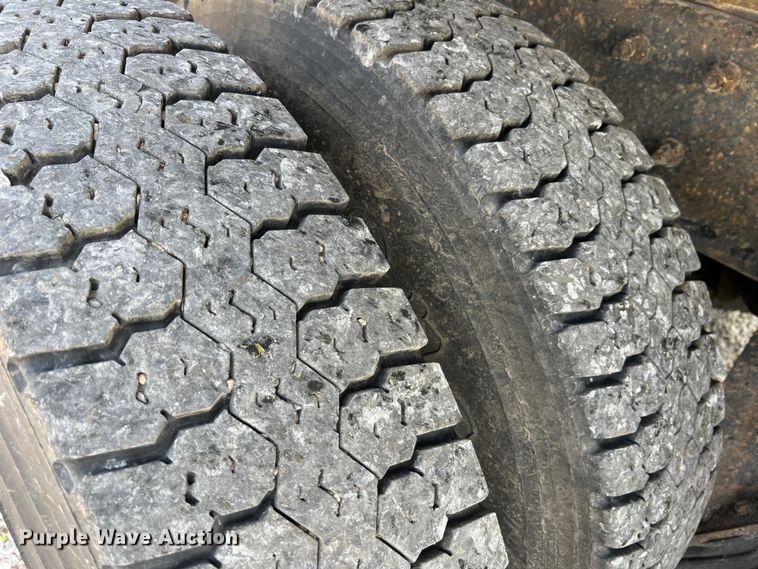 image for item LI9565 2006 International 7400 dump truck