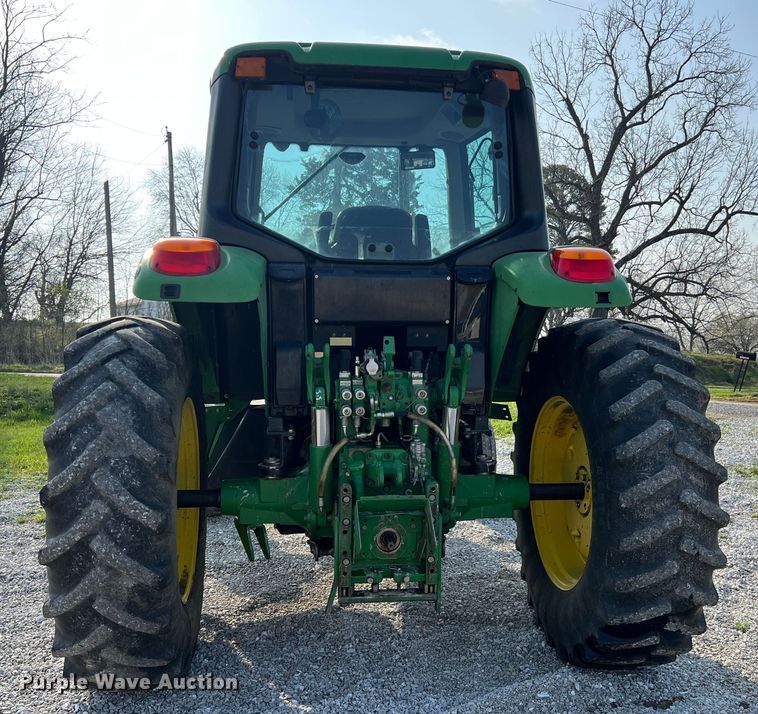 image for item LI9566 John Deere 7130  tractor