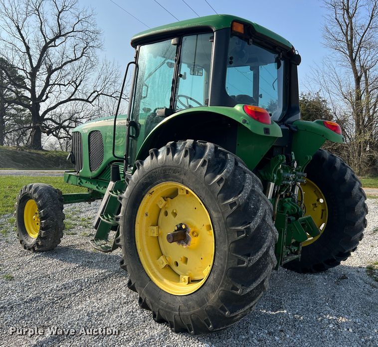 image for item LI9566 John Deere 7130  tractor
