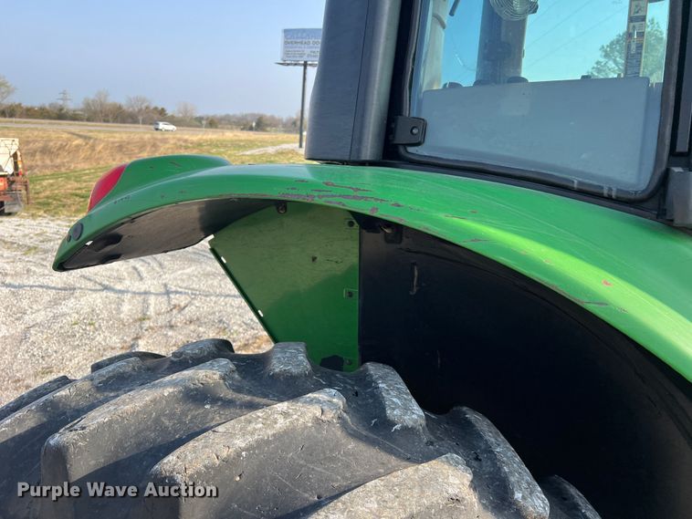 image for item LI9566 John Deere 7130  tractor