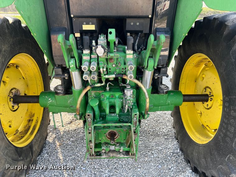 image for item LI9566 John Deere 7130  tractor