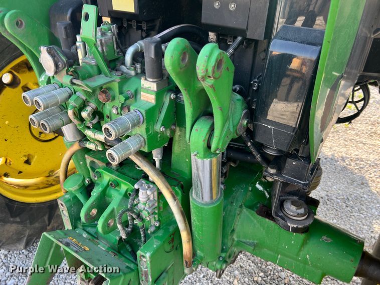 image for item LI9566 John Deere 7130  tractor