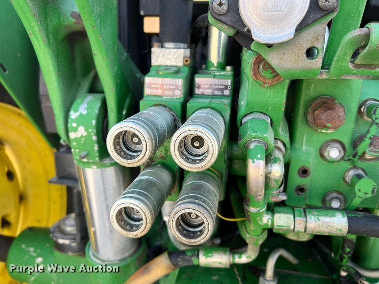 image for item LI9566 John Deere 7130  tractor