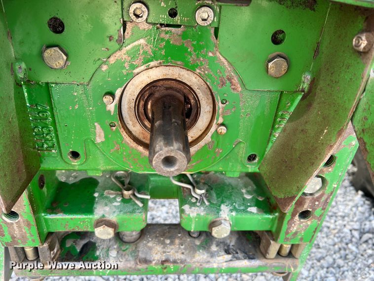 image for item LI9566 John Deere 7130  tractor