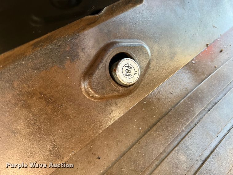 image for item LI9566 John Deere 7130  tractor