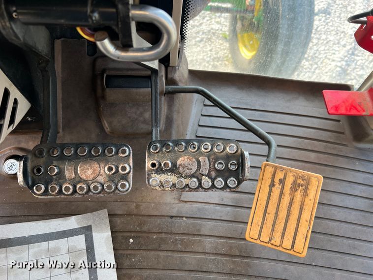 image for item LI9566 John Deere 7130  tractor