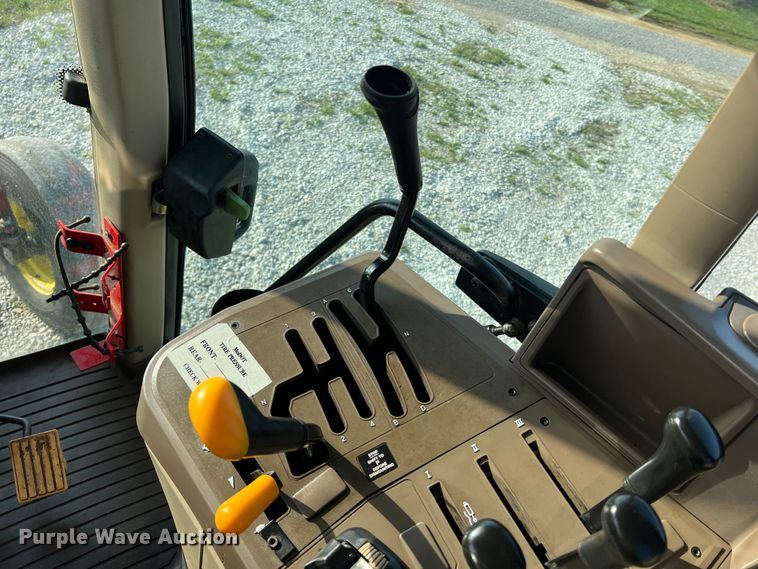 image for item LI9566 John Deere 7130  tractor