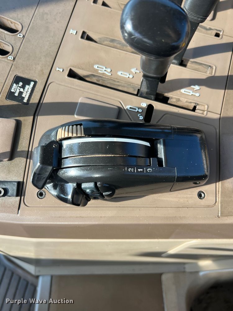 image for item LI9566 John Deere 7130  tractor