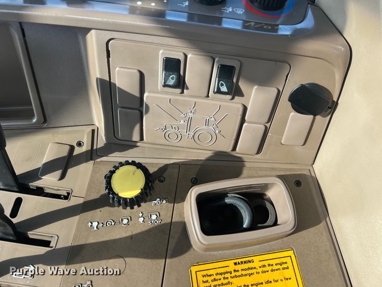 image for item LI9566 John Deere 7130  tractor