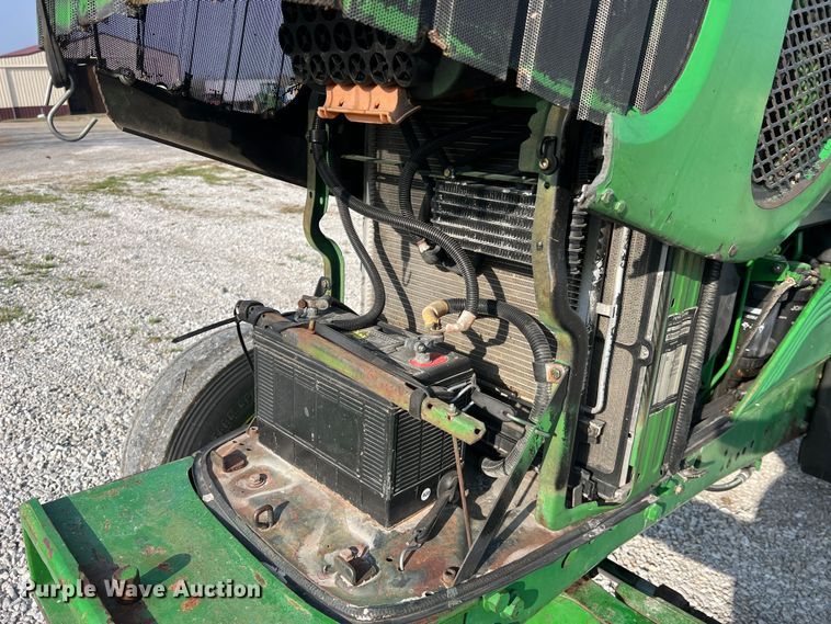 image for item LI9566 John Deere 7130  tractor