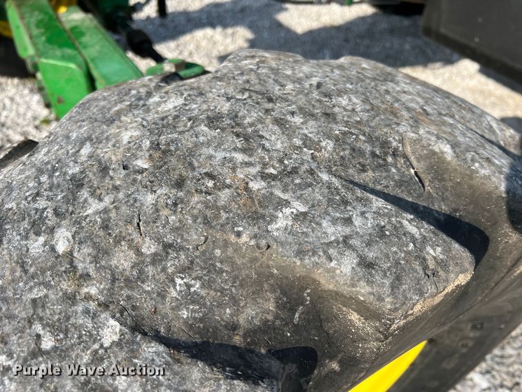 image for item LI9566 John Deere 7130  tractor