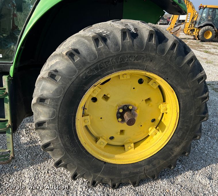 image for item LI9566 John Deere 7130  tractor