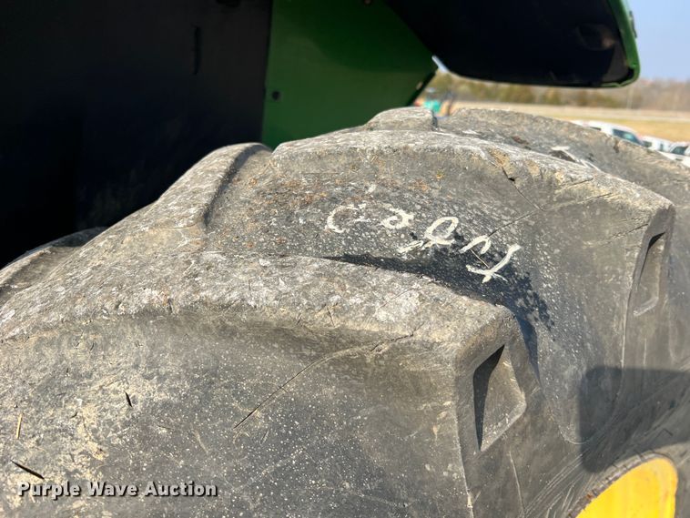 image for item LI9566 John Deere 7130  tractor