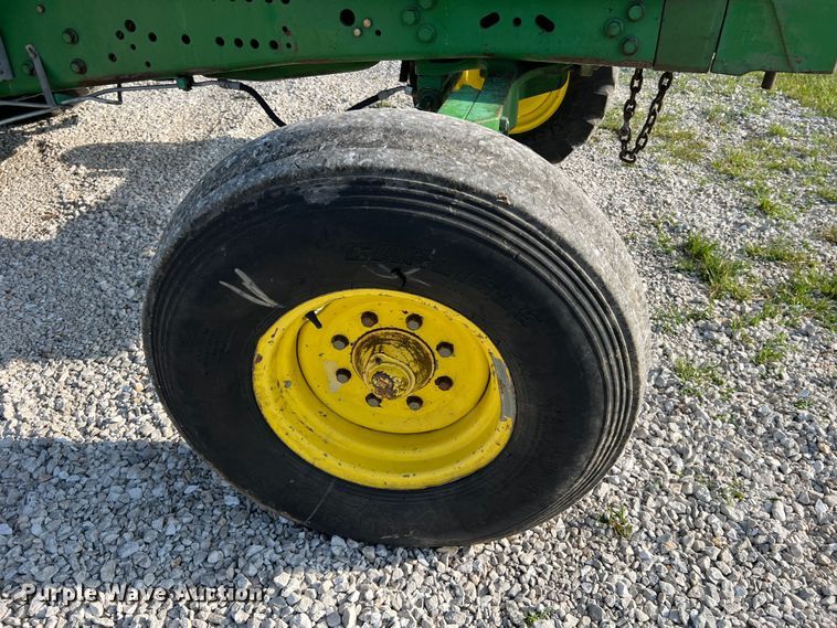 image for item LI9566 John Deere 7130  tractor