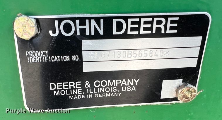 image for item LI9566 John Deere 7130  tractor