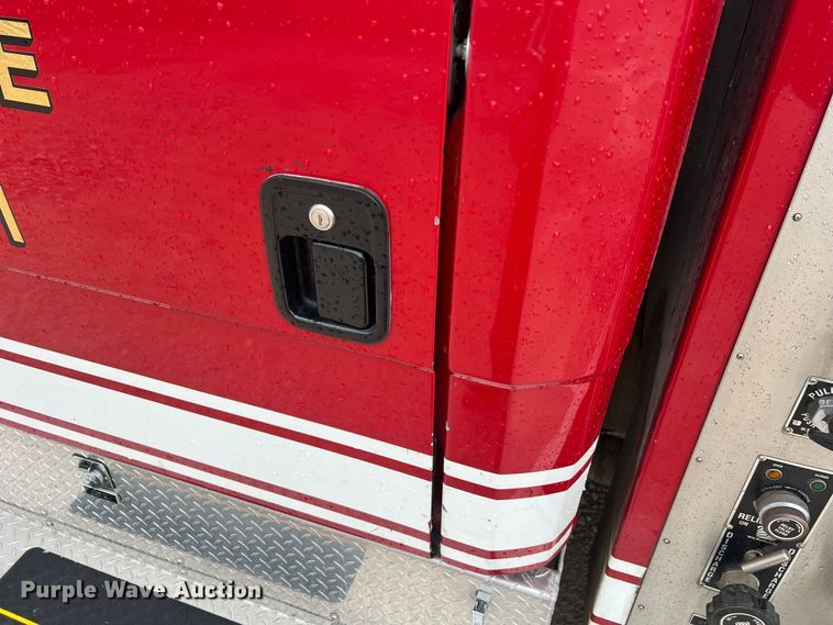 image for item LI9571 1995 Freightliner FL70  pumper fire truck