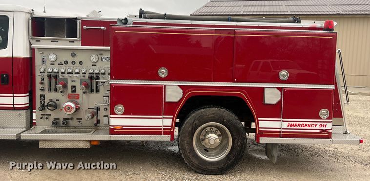 image for item LI9571 1995 Freightliner FL70  pumper fire truck