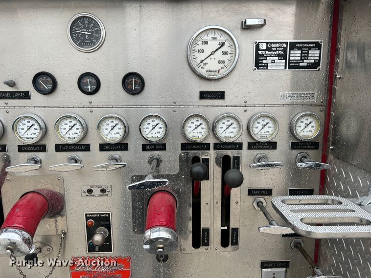 image for item LI9571 1995 Freightliner FL70  pumper fire truck