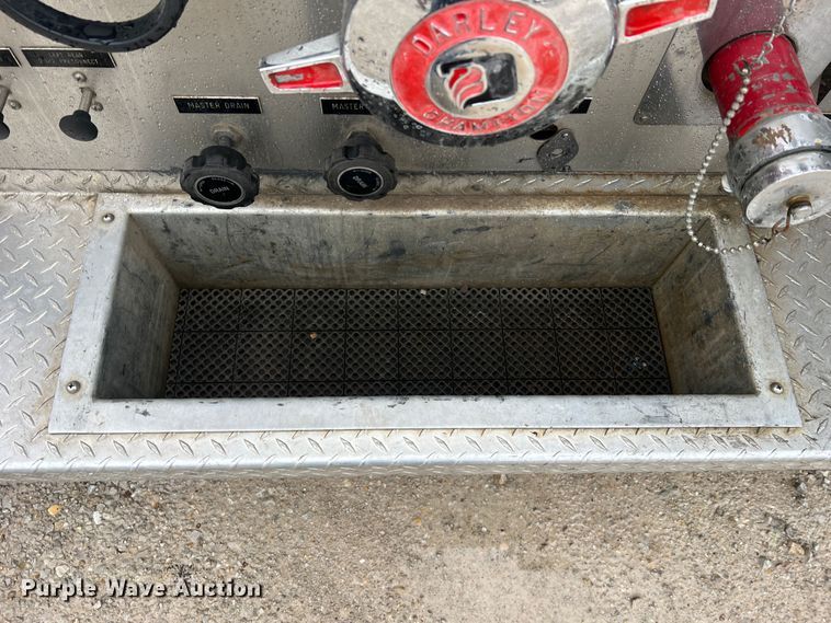 image for item LI9571 1995 Freightliner FL70  pumper fire truck