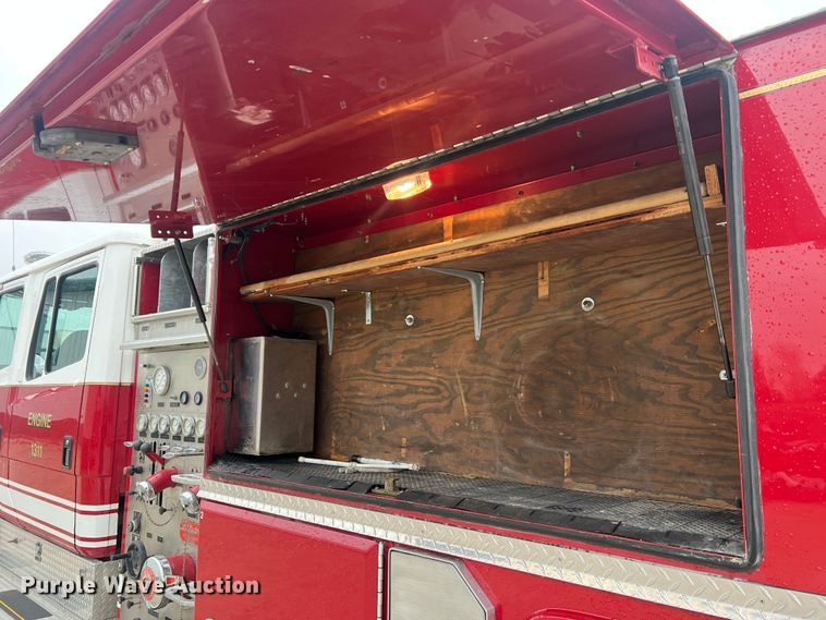 image for item LI9571 1995 Freightliner FL70  pumper fire truck