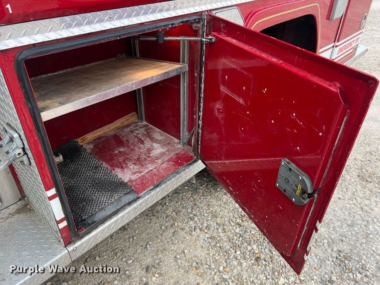 image for item LI9571 1995 Freightliner FL70  pumper fire truck