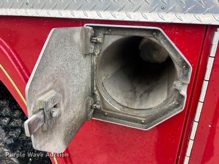 image for item LI9571 1995 Freightliner FL70  pumper fire truck