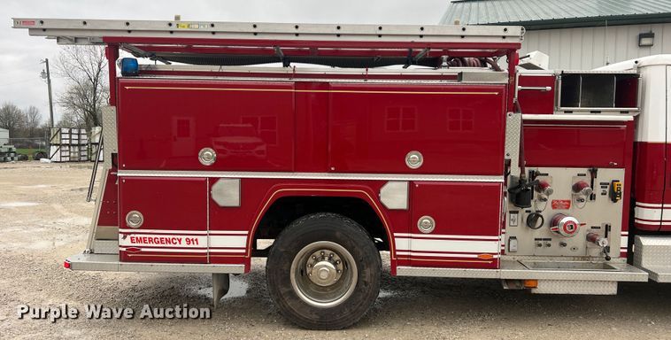 image for item LI9571 1995 Freightliner FL70  pumper fire truck